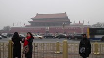 Poluição faz Pequim emitir primeiro alerta vermelho