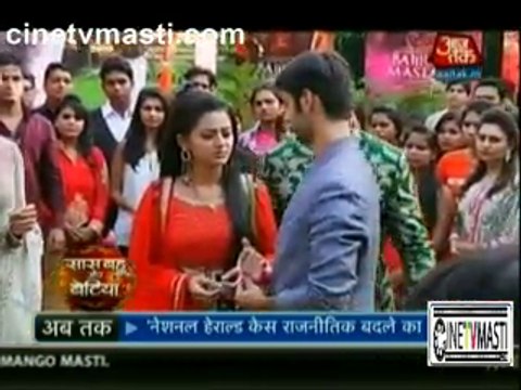 Aakhir aa Gaya woh Lamha jahan Swara ne Sabke Samne kiya Sanskar se Pyaar Ka Iizhaar 8th December 2015 Swaragini