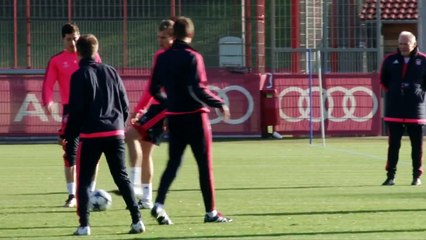 Autsch! Holger Badstuber empfindlich getroffen _ Dinamo Zagreb - FC Bayern Münc