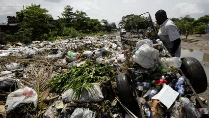 كينشاسا تغرق تحت اكوام القمامة