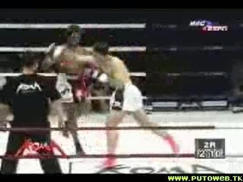 Buakaw Por Pramuk - Fight Muay Thai