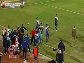 الإعتداء على حكم مباراة الجهراء وخيطان في الملعب بالضرب