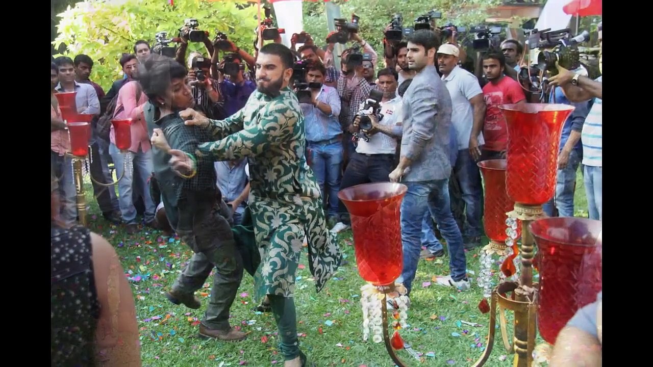 Ranveer Singh and Deepika Padukone promote Bajirao Mastani on Swaragini sets