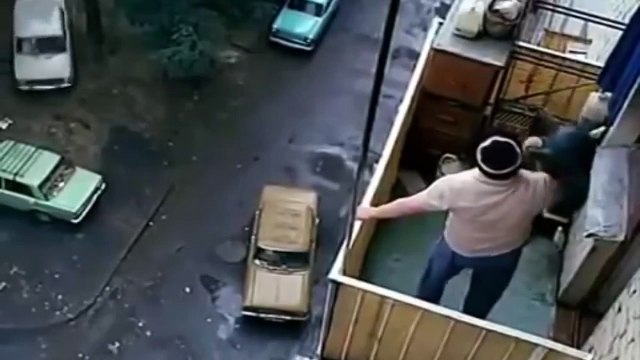 Однажды по утру ) СКОЛЬКО РАЗ СМОТРЮ, ВСЕГДА СМЕЮСЬ)))))))