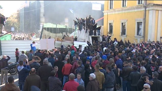 RAMA REAGON PER PROTESTEN E OPOZITES,“SHEMTI E TRISHTUESHME E PD NE DITEN E RINISE” LAJM