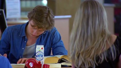 لڑکی پھنس گئی