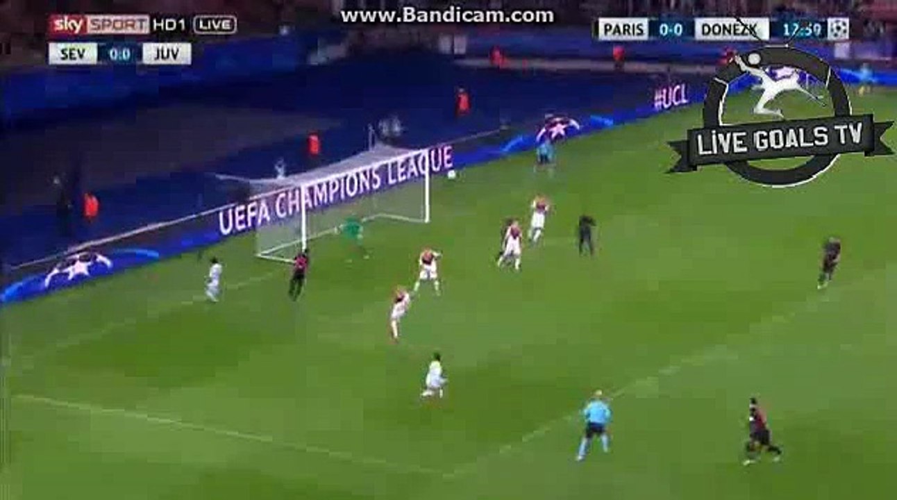 Zlatan Ibrahimović Amazing Elastico Skills - PSG vs Shakhtar Dn - Champions League - 08.12.2015