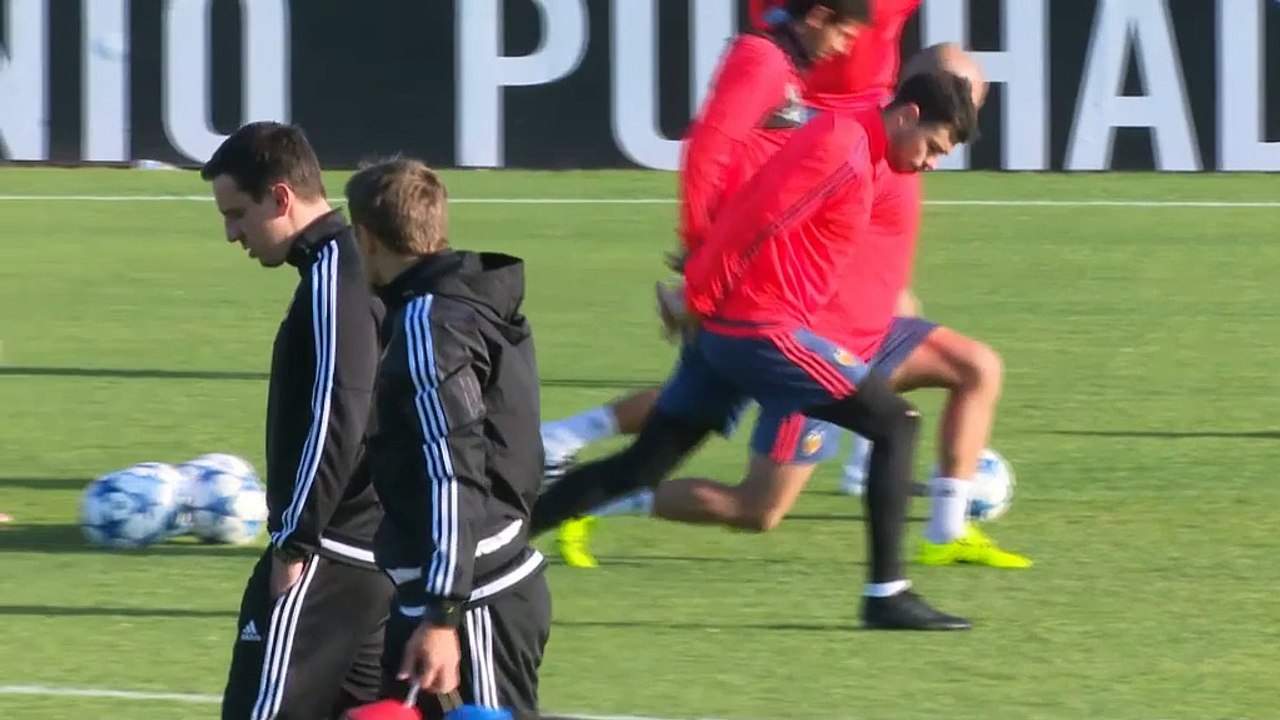 Valence - Neville à l'entraînement