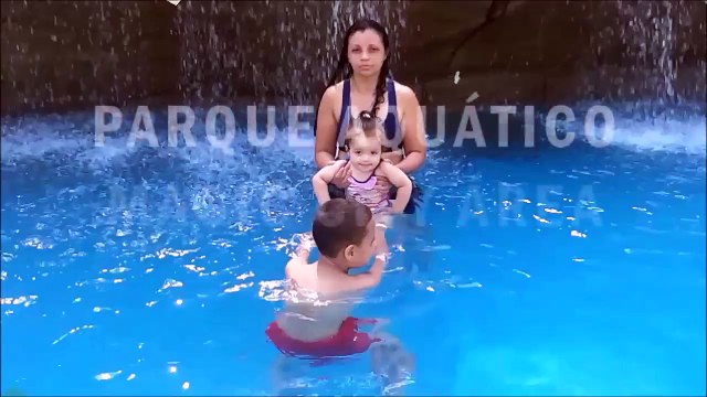 Parque Aquático Magic City área vip piscina aquecida