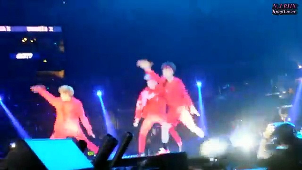 GOT7 갓쎄븐 vs Monsta X 몬스타엑스 Dance Battle [Fancam 직캠] @ M! Countdown, KCON LA 2015 (Fancam)