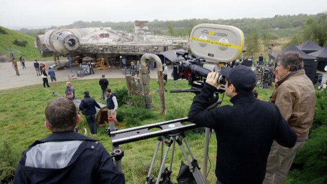 Star Wars Magic In 'Star Wars: The Force Awakens' Featurette