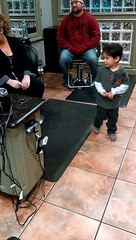 HINDI-सैलून में नाच मजेदार बच्चों बच्�