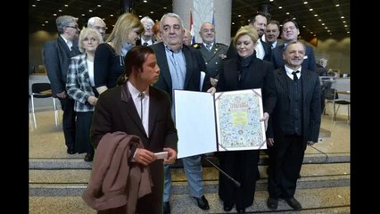 Il perd son pantalon au plus mauvais moment