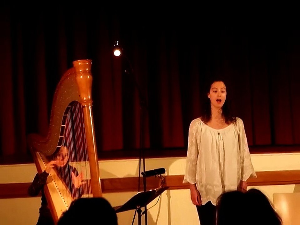 Loosin Yelav Stéphanie Manzo harpe Lisa Palandri chant Trad Arménien harmo L. Berio