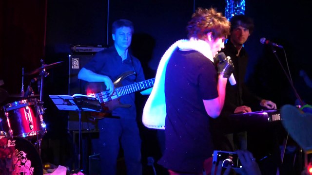 «Зима» («Потолок ледяной») + «Синий иней» (mix) А.Бон (Москва, «16 тонн», 6.12.2015) (Lucky Cola)