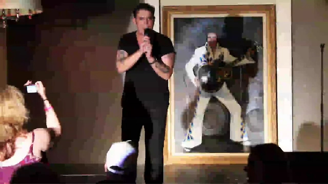 Franz Goovaerts sings Walking In Memphis Elvis Week 2013 video