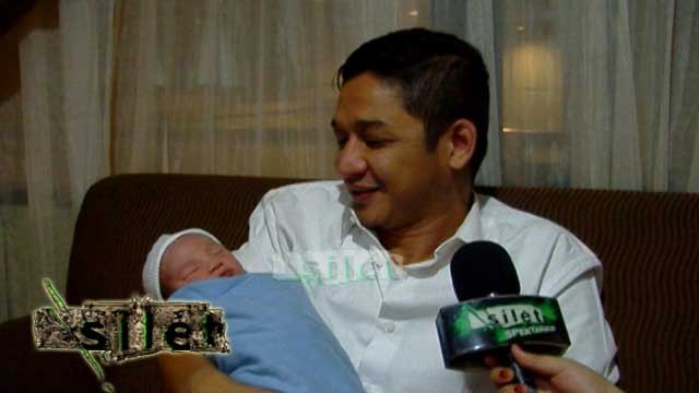 Kebahagiaan Pasha-Adel Sambut Anak ke-3 - Silet 08 Desember 2015