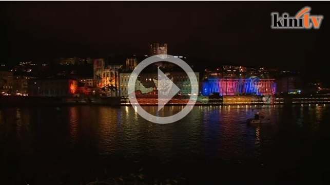 Suasana sedih di upacara peringati mangsa serangan Paris