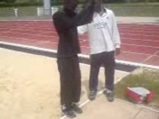 Mamoudou Aka Salto L'acrobate