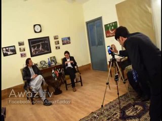 Watch How Simply They Arranged Such a Huge Live Session With Imran Khan On Facebook