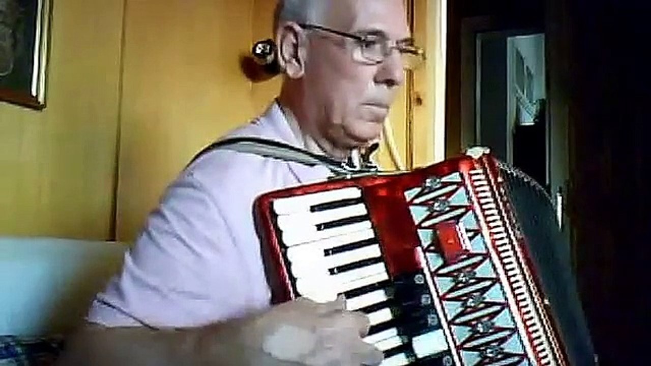 ΠΕΤΑΞΕ ΕΝΑ ΠΟΥΛΙ ΚΩΣΤΑΣ ΚΛΑΒΒΑΣ 1934 - 2012