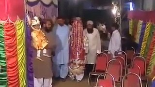 Funny Accident in Pakistani Wedding