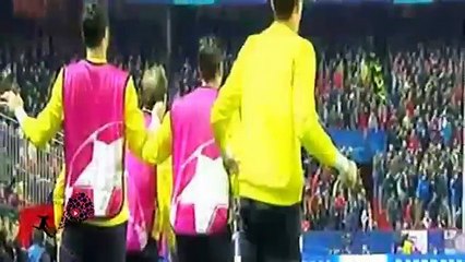 Sevilla vs Juventus - Highlights - 8 December 2015