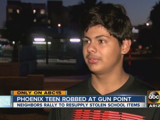 Phoenix teen robbed at gunpoint