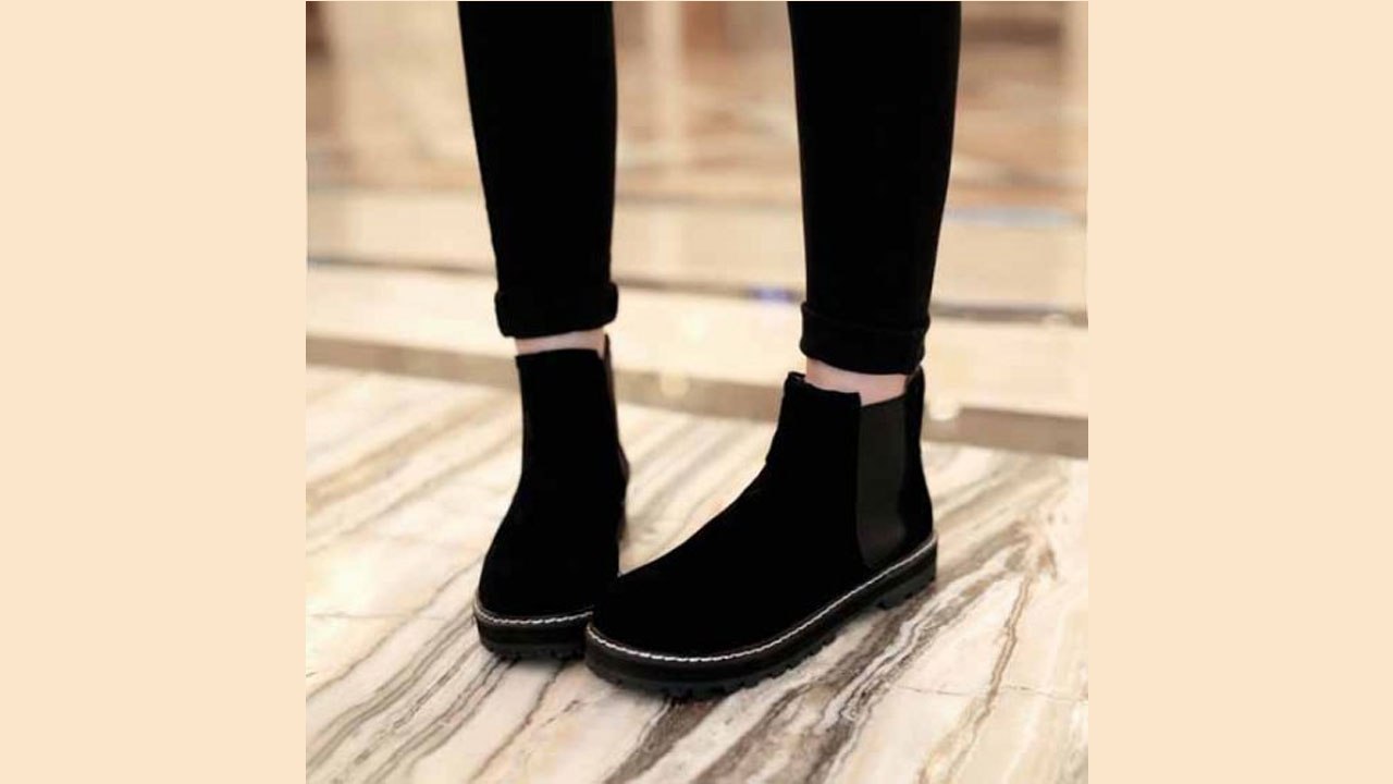 รองเท้าบูทสั้น แฟชั่นเกาหลีหุ้มข้อเท่มาก นำเข้า ไซส์34ถึง43 สีดำ - พรีออเดอร์RB2192 ราคา1450บาท