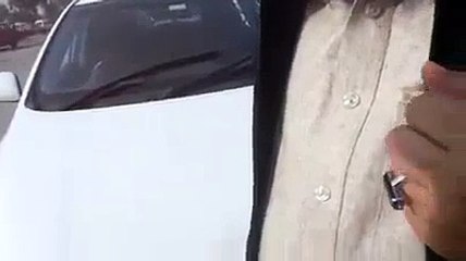 KPK:- Traffic Constable Slams Passenger For Giving Him Bribe