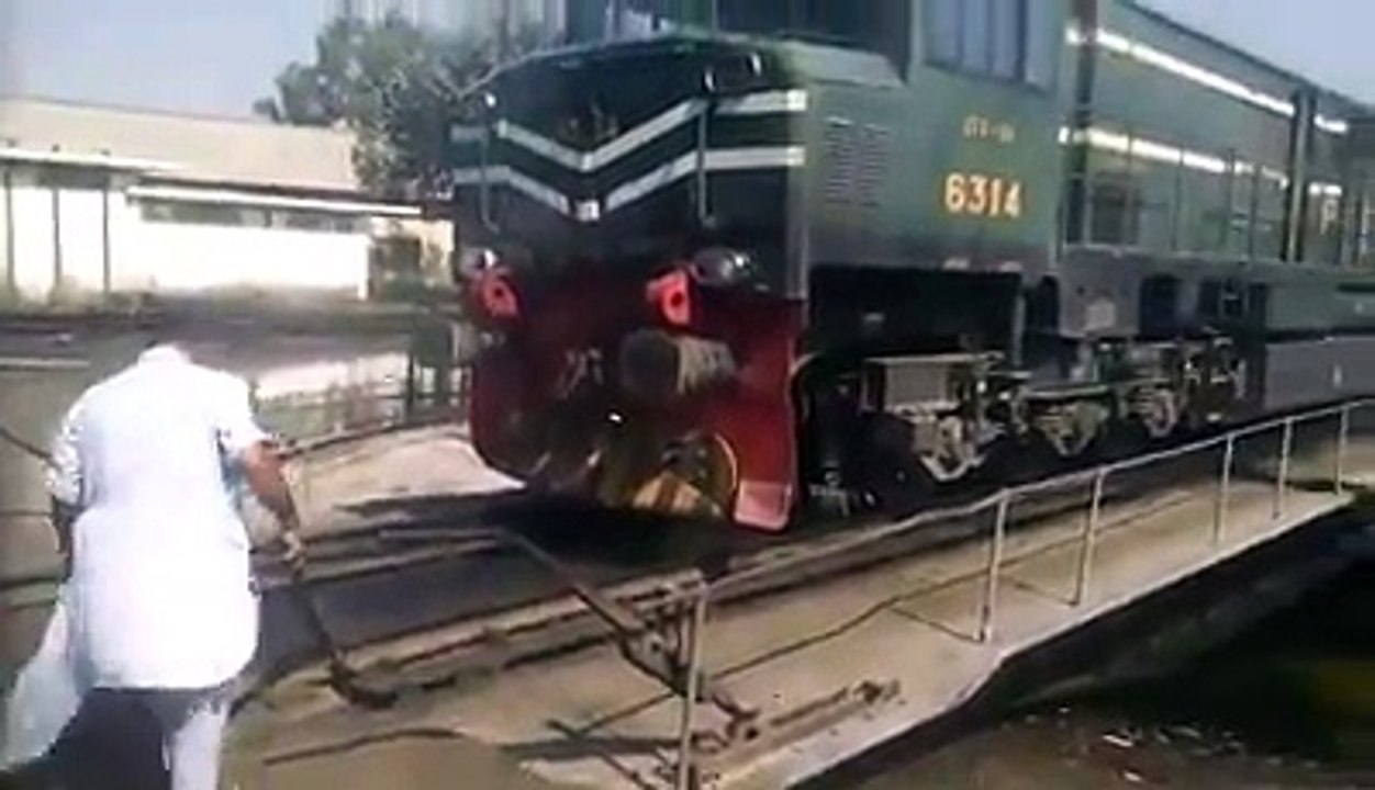 Pakistan Railway After 65 Years Of Pakistan