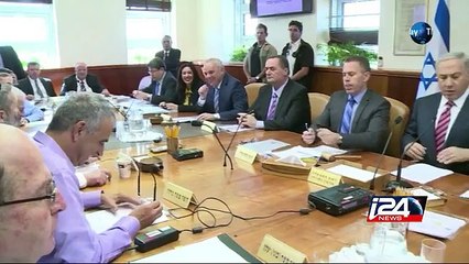 In stormy meeting, Netanyahu defends controversial gas deal