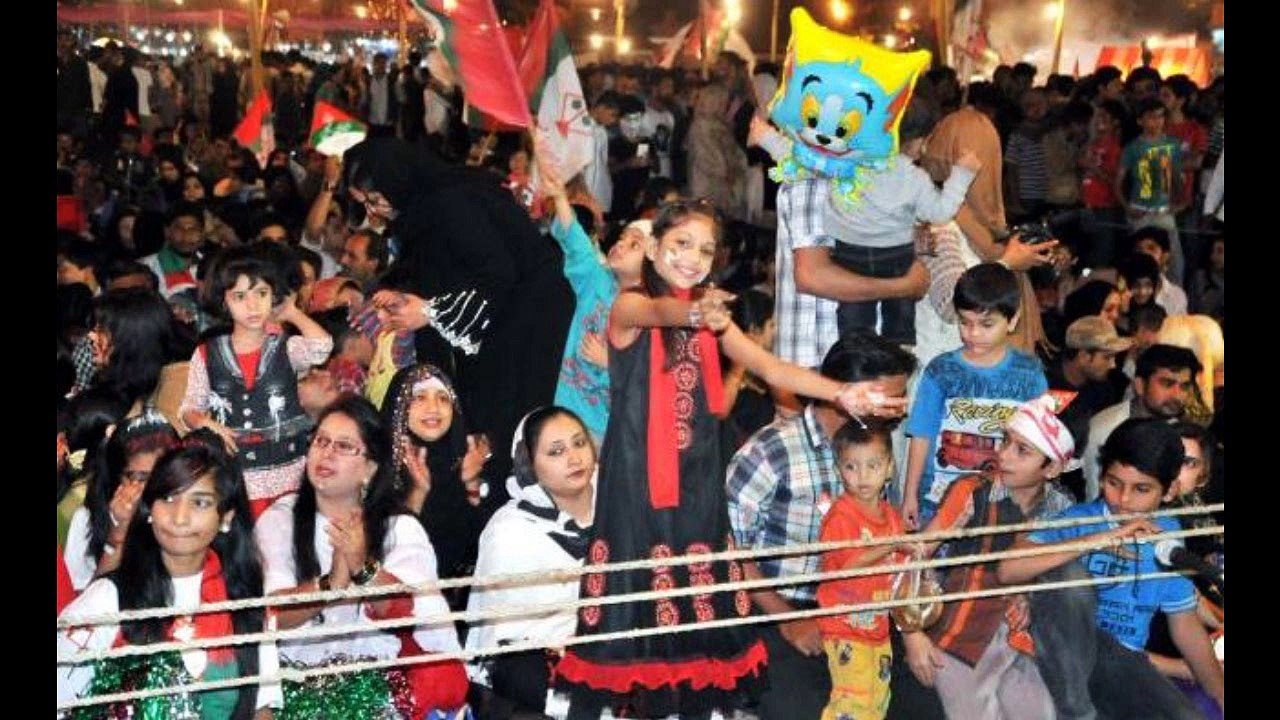 MAZLOOMO KA SAATHI ALTAF HUSSAIN