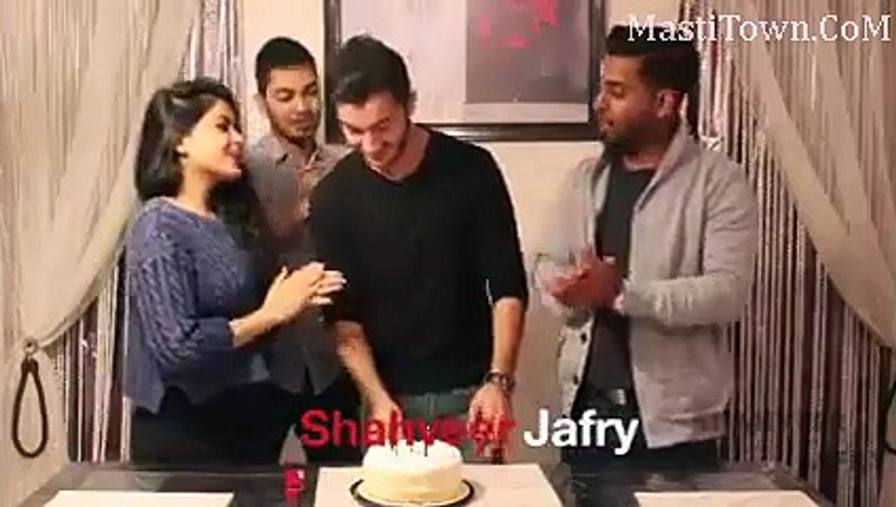Diffrance between Friends and Langotiye yaar