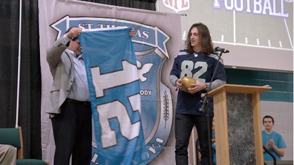 Luke Willson brings the NFL to his Canadian high school