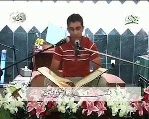 قارئ سنكر عبدالقادر الكوردي من محافظة السليمانية وهو يجود سورة التكوير كأنما ترى عبد الباسط قد ولد من جديد.