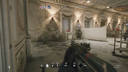 Tom Clancy's Rainbow Six® Siege_Game Glitch! We have a floater.