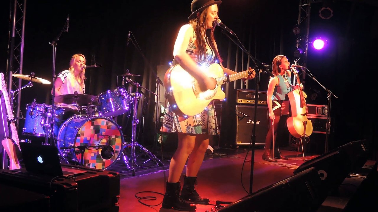 Germein Sisters “Time Time Go Away” @ NewcomerTV in Oberursel (Sep. 25, 2015)