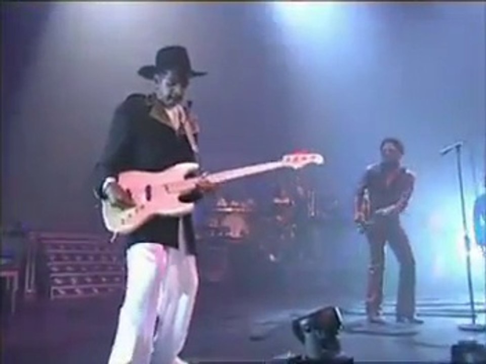 Lenny Kravitz-Prince - "Fly Away" - Live Paisely Park