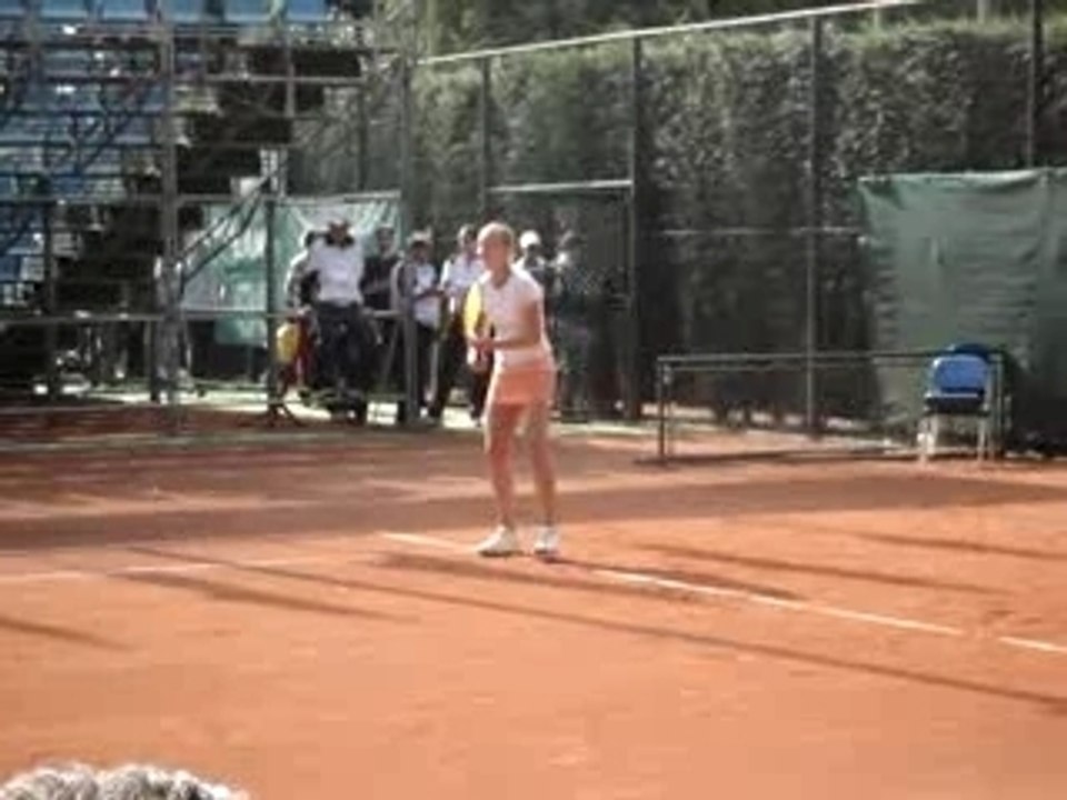 Jasmina Tinjic against Ágnes Szávay in Zagreb