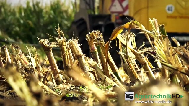 PLAYING IN THE MUD | NEW HOLLAND FR700 | Tractors | Forage Harvester | AgrartechnikHD