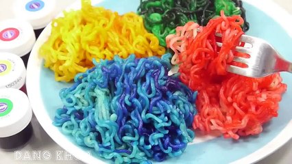 Làm món mì tôm nhiều màu sắc bằng bột màu cho các bé xem