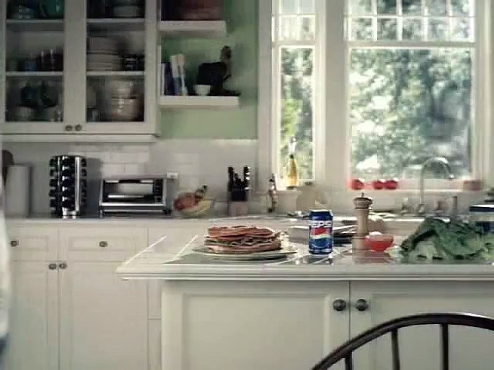 Funny Dog-Cat-Pepsi Commercial
