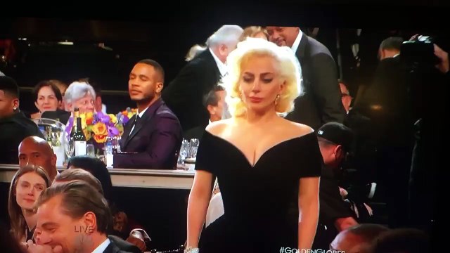 La réaction de Leonardo DiCaprio lorsque Lady Gaga remporte son Golden Globes est incroyable