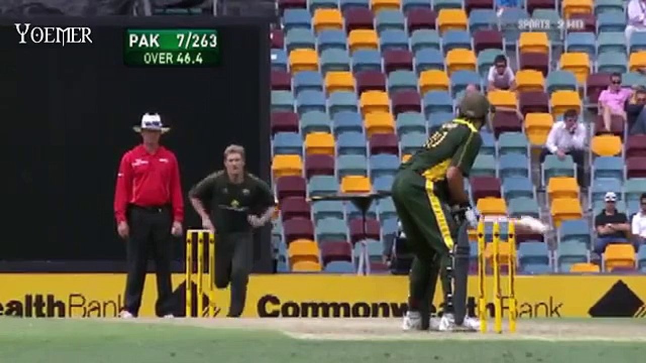 Shahid Afridi baseball six .....