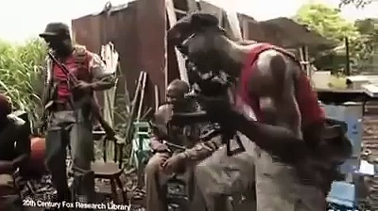 Maymunun Eline AK 47 Verilirse Ne Olur