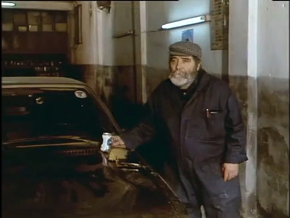 Maradona Bile Tek Küpe Takıyor