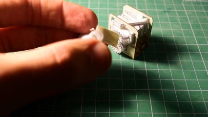 Fabriquer un moteur V8 en papier