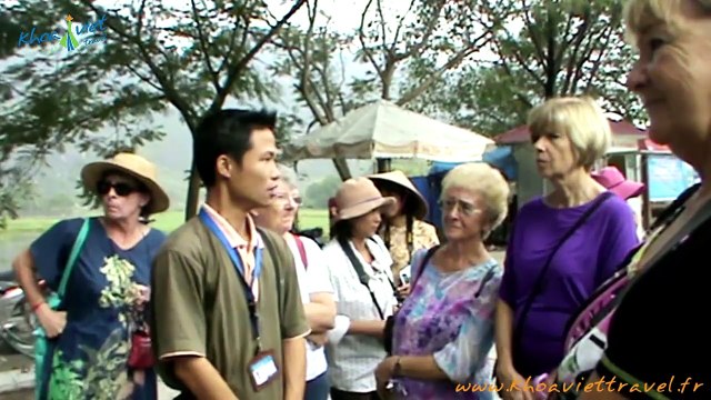 Visit the Temples Dinh et Le in Hoa Lu - Cruise in Trang An - Ninh Binh | Vietnam Travel