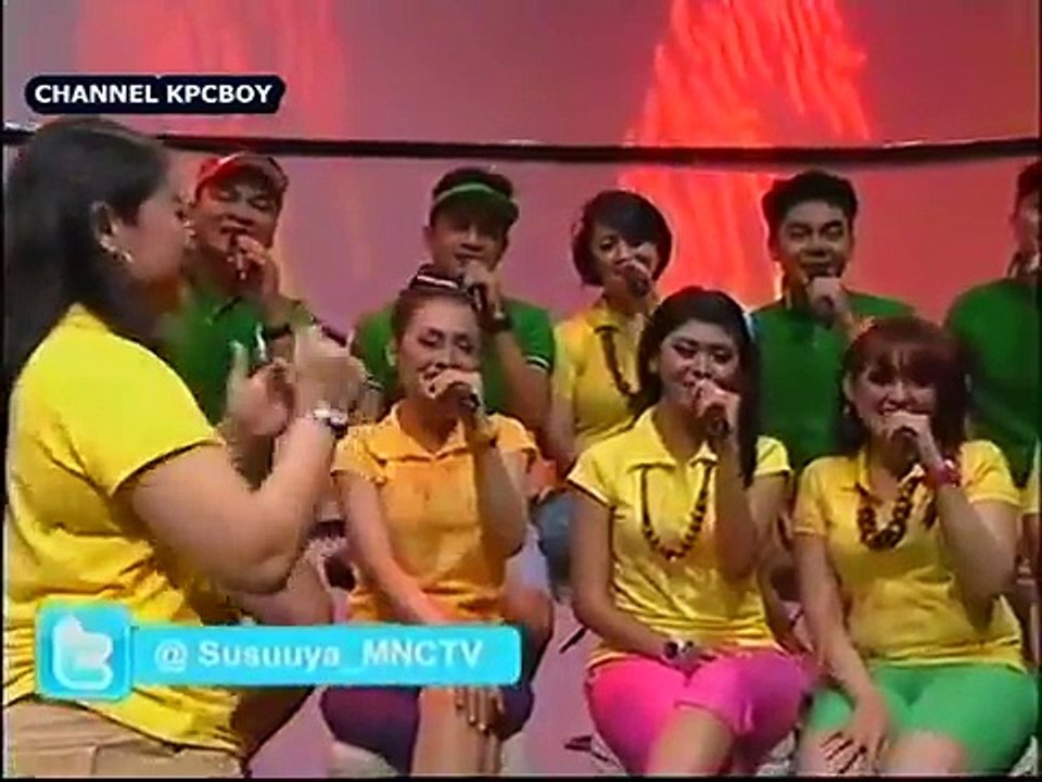 [Part.1/4] Ratu Dangdut Elvy Sukaesih & Dhawiyah @Suka Suka Uya 22 01 2014